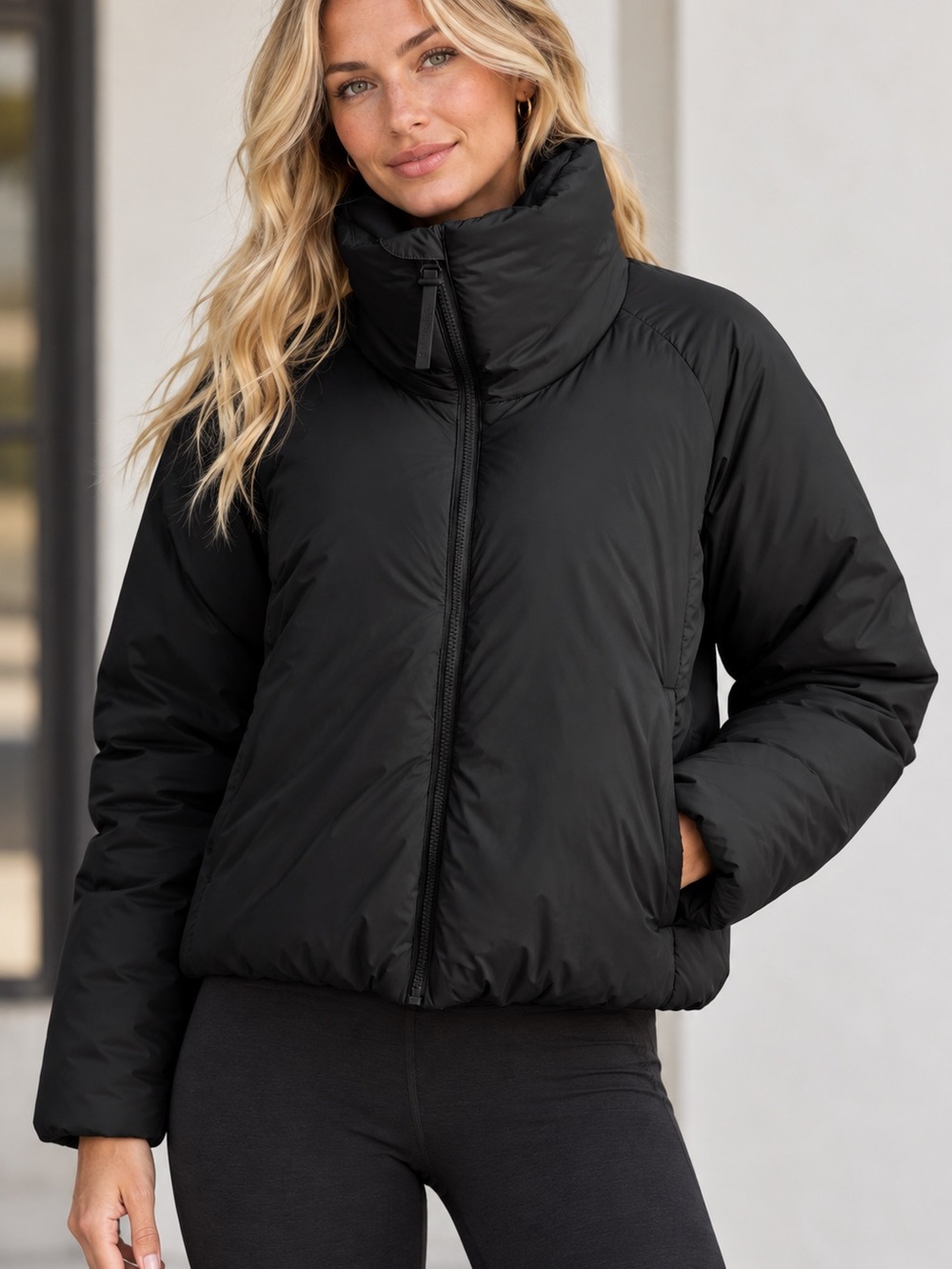 Beyond Yoga Warm Up Water Repellent Puffer Jacket Large NWT Black